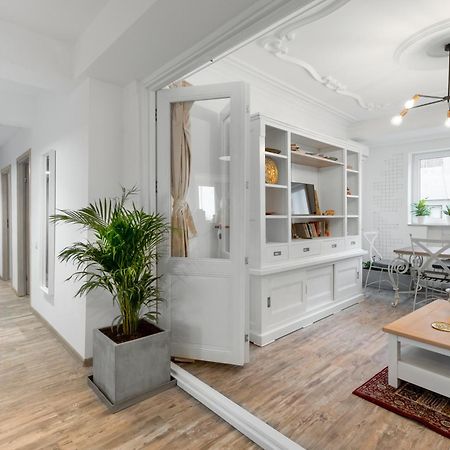 Historical Center 5 Apartment Bucureşti Ngoại thất bức ảnh